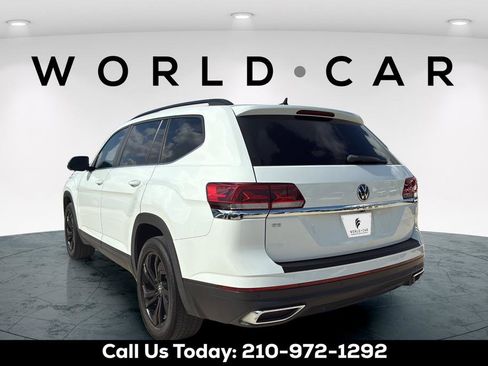 Used 2022 Volkswagen Atlas SE w/ Panoramic Sunroof Package FWD image 13