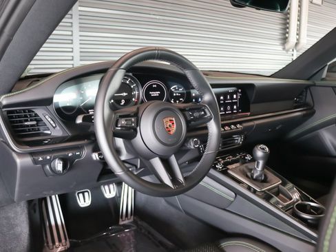 Used 2023 Porsche 911 Carrera T RWD image 4