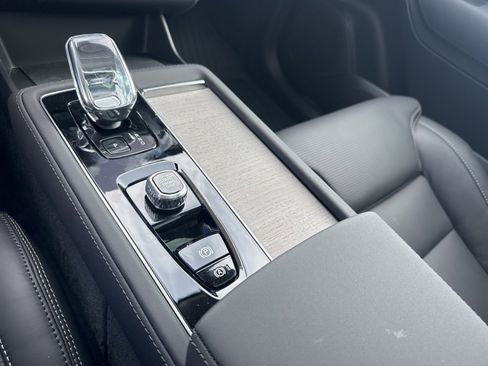 New 2026 Volvo XC90 B6 Ultra w/ Protection Package image 22