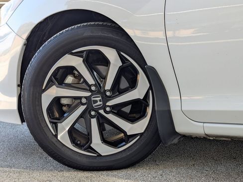 Used 2016 Honda Accord EX-L image 31