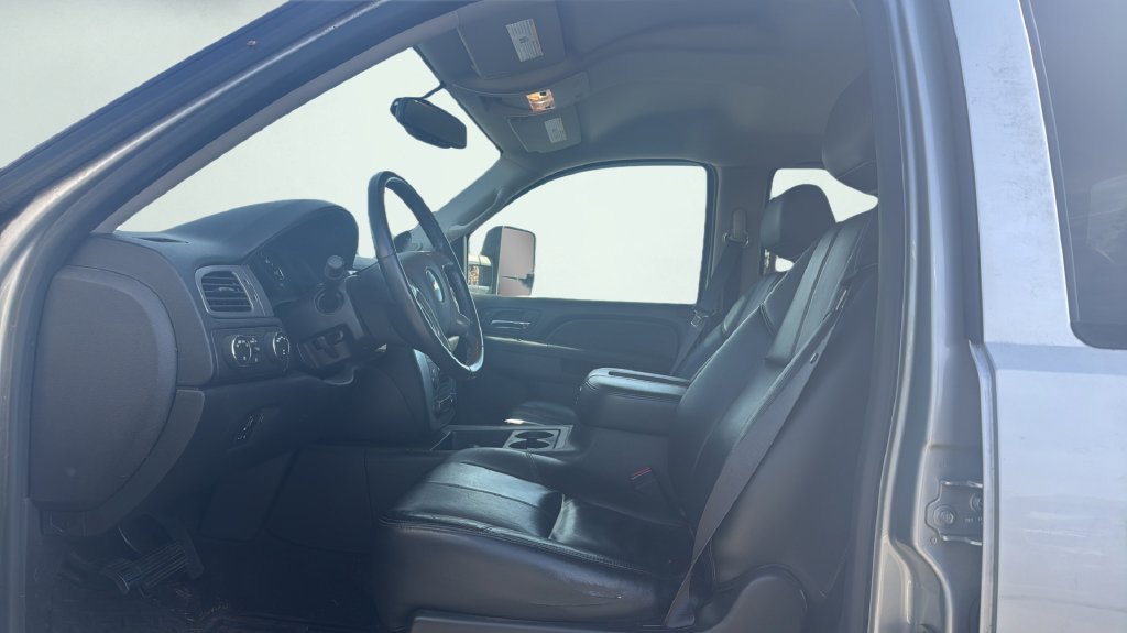 Used 2012 Chevrolet Silverado 1500 LTZ AWD/4WD image 16