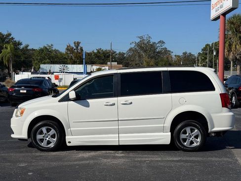 Used 2012 Dodge Grand Caravan SXT image 6