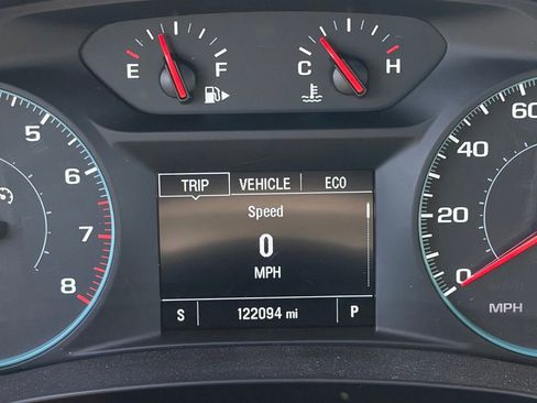 Used 2022 Chevrolet Malibu LT w/ Redline Edition FWD image 12