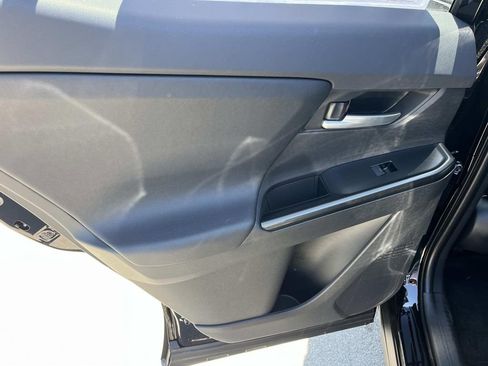 New 2026 Subaru Uncharted AWD image 17