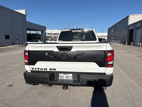 Used 2024 Nissan Titan PRO-4X w/ Pro-4x Convenience Package image 31