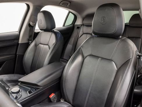 Used 2019 Alfa Romeo Stelvio AWD image 8