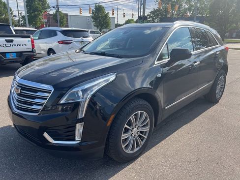 Used 2017 Cadillac XT5 Luxury w/ Driver Awareness Package AWD/4WD image 1