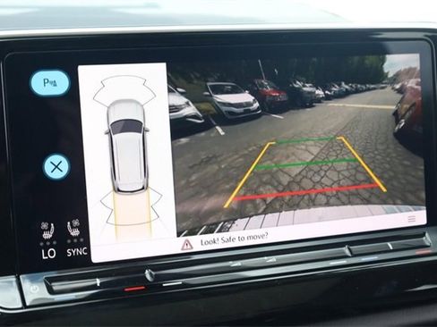 New 2026 Volkswagen Atlas SE image 16