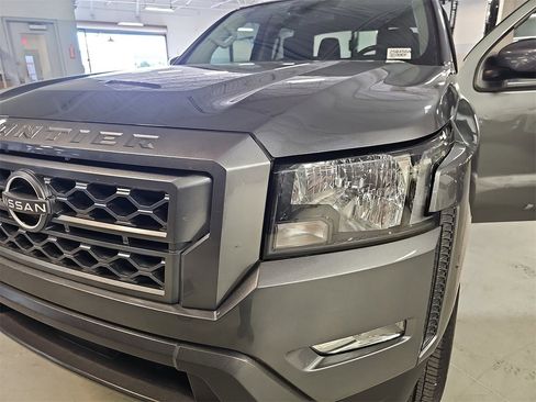 Used 2024 Nissan Frontier SV w/ SV Convenience Package image 30