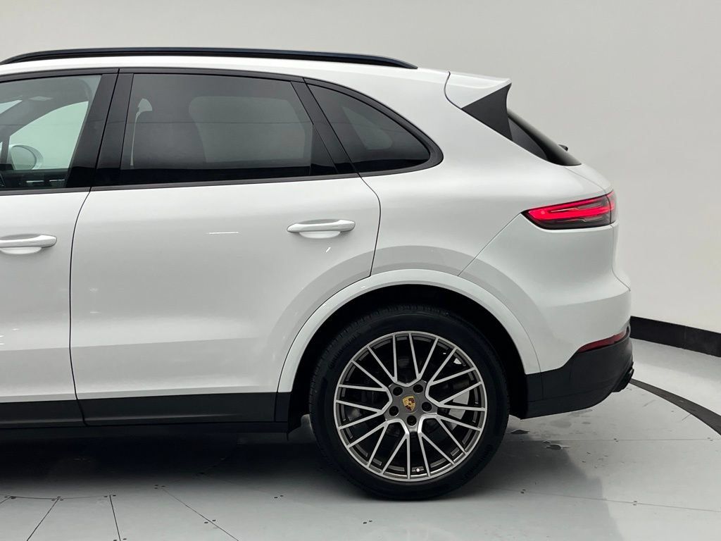 Certified 2023 Porsche Cayenne AWD/4WD image 56