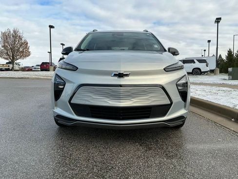 Used 2022 Chevrolet Bolt EUV Premier w/ Sun & Sound Package image 12