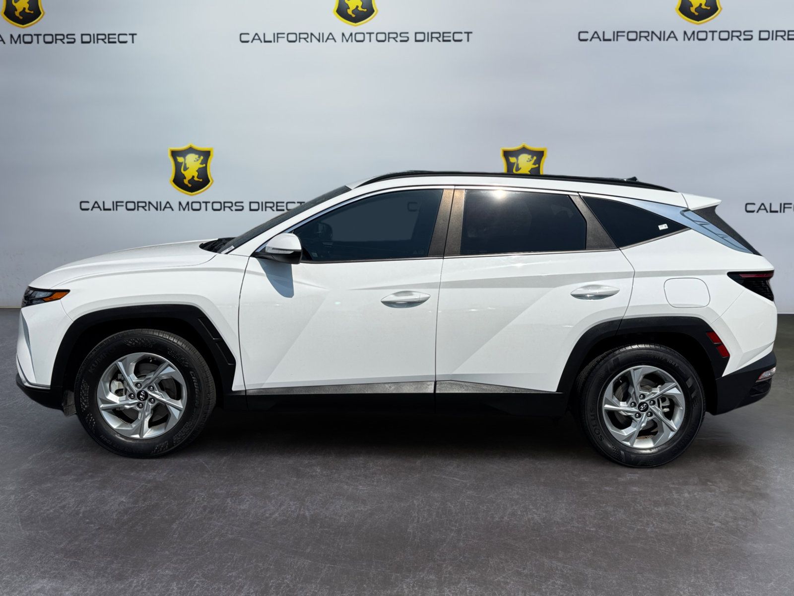 Used 2023 Hyundai Tucson SEL FWD image 2