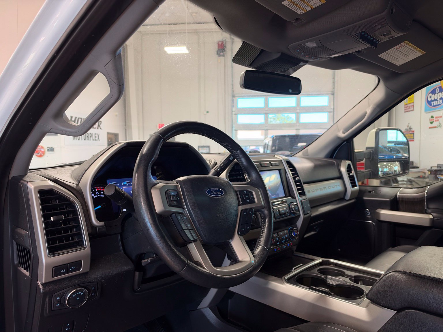 Used 2020 Ford F250 Lariat w/ Lariat Value Package AWD/4WD image 6