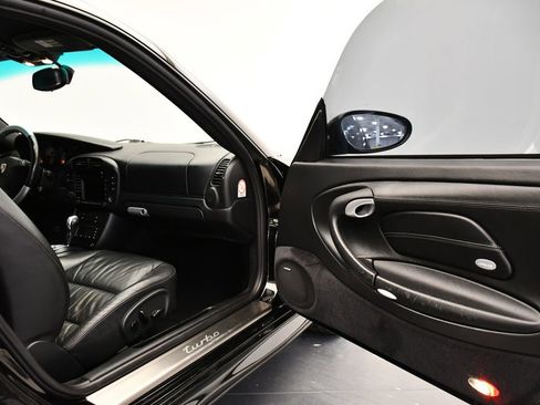 Used 2003 Porsche 911 Turbo image 34
