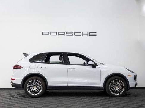 Used 2017 Porsche Cayenne S AWD/4WD image 8