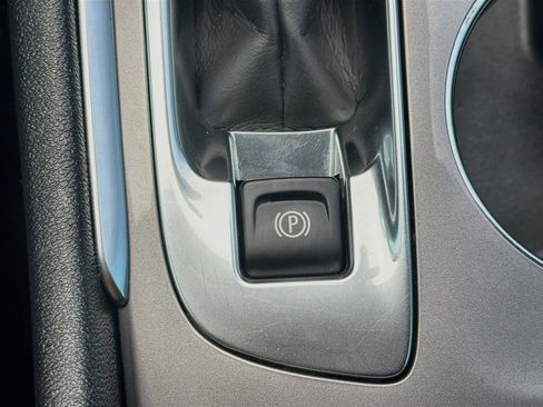 Used 2024 Chevrolet Malibu LT FWD image 25