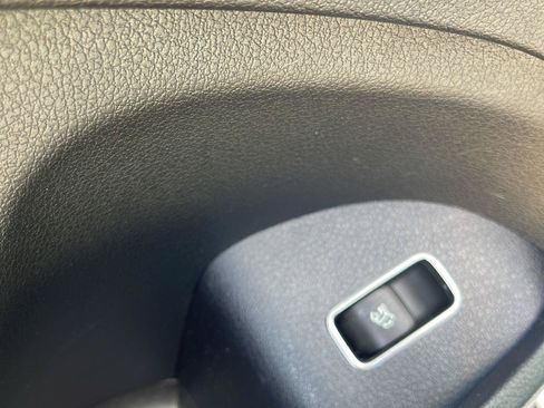 Used 2021 Mercedes-Benz GLE 350 4MATIC image 27