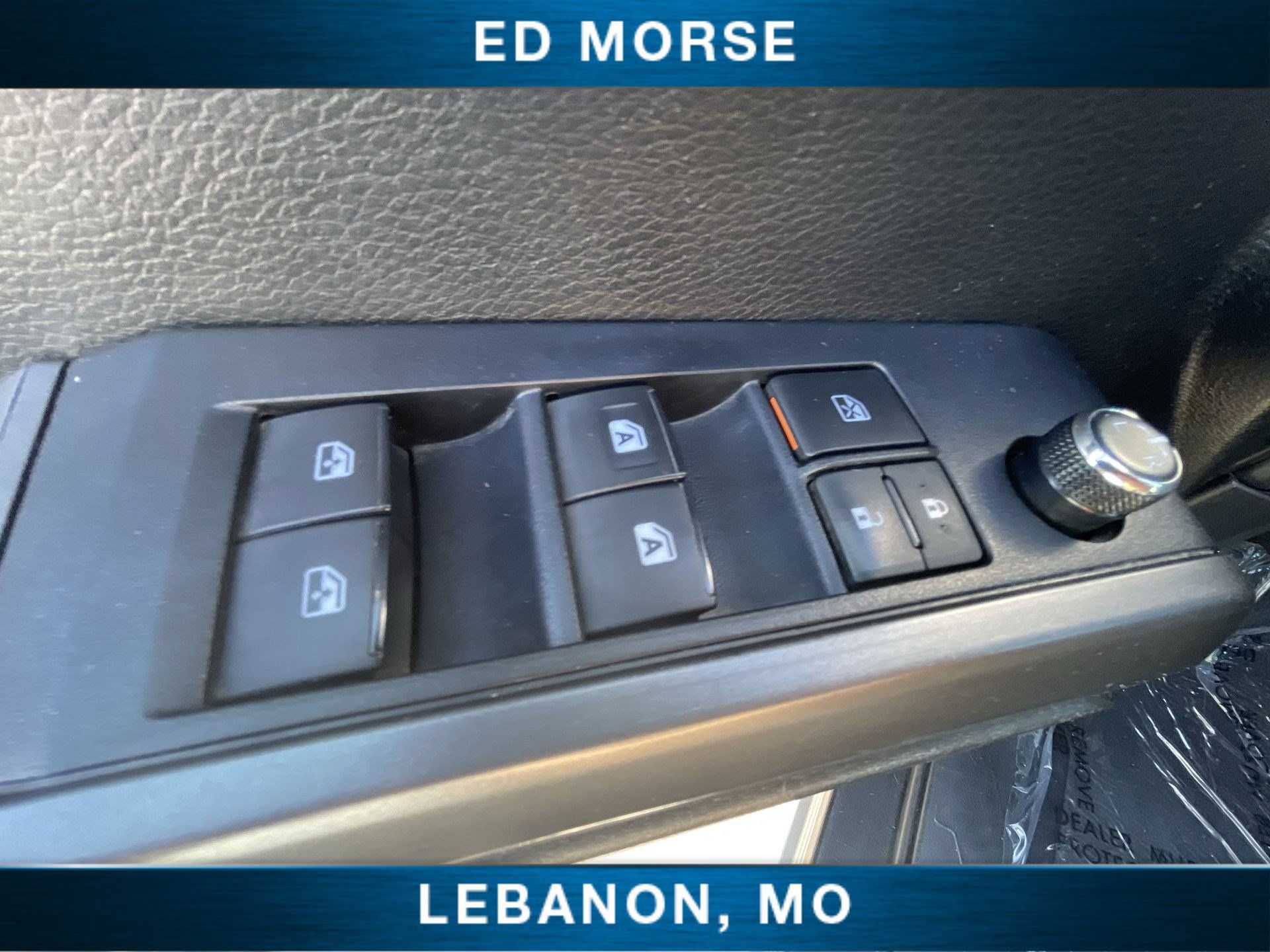 Used 2017 Toyota Tacoma TRD Sport w/ Tow Package (A/T) AWD/4WD image 21