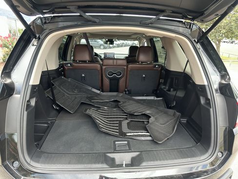 Used 2025 Honda Pilot Elite image 17