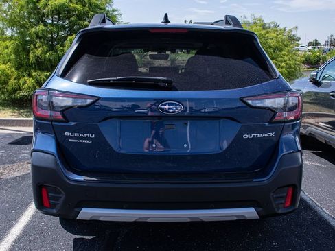 Used 2022 Subaru Outback Limited AWD/4WD image 5