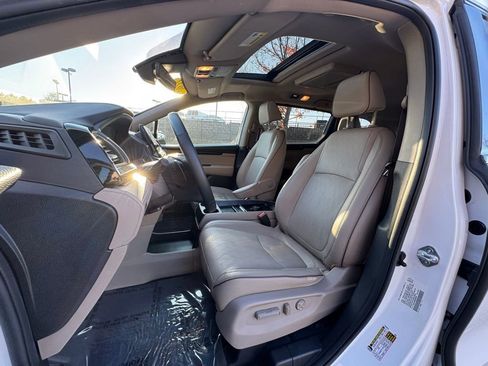 Used 2021 Honda Odyssey Elite image 6