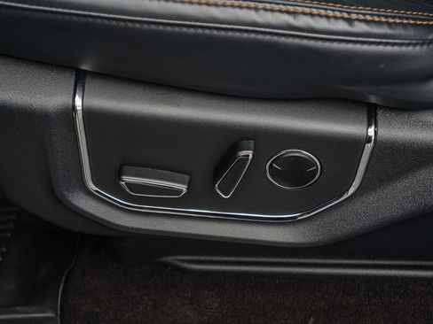 Certified 2023 Ford Expedition Max Platinum image 23