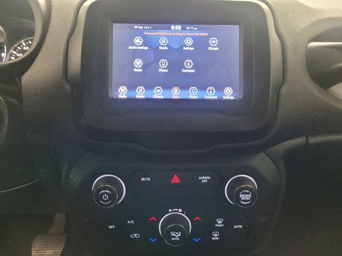 Used 2020 Jeep Renegade Latitude image 25