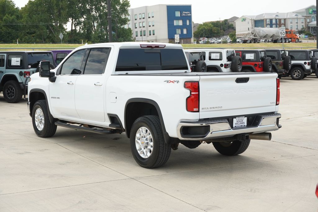 Used 2025 Chevrolet Silverado 2500 LTZ w/ LTZ Convenience Package AWD/4WD image 3