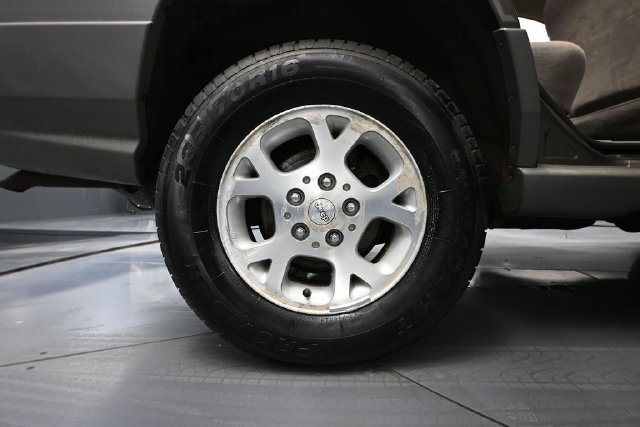 Used 1999 Jeep Grand Cherokee Laredo AWD/4WD image 10