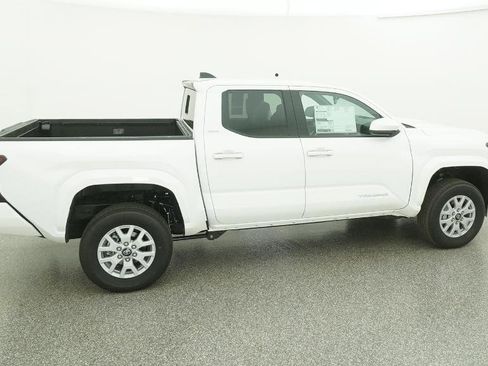 New 2025 Toyota Tacoma SR5 image 43