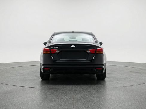 Used 2025 Nissan Altima 2.5 SV FWD image 7