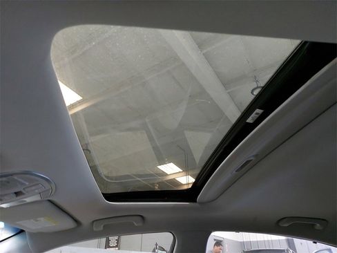 Used 2018 Hyundai Sonata Limited w/ Limited Ultimate Package 03 image 28