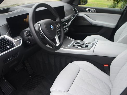 Used 2026 BMW X5 xDrive40i w/ Climate Comfort Package AWD/4WD image 2