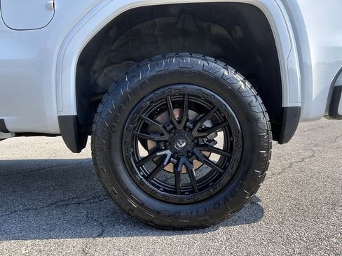 Used 2025 GMC Sierra 1500 AT4 w/ AT4 Premium Package image 43