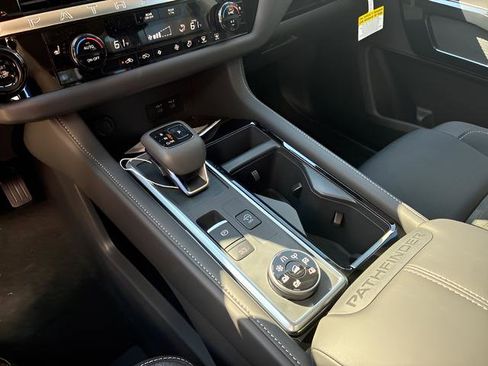 New 2026 Nissan Pathfinder SV image 13