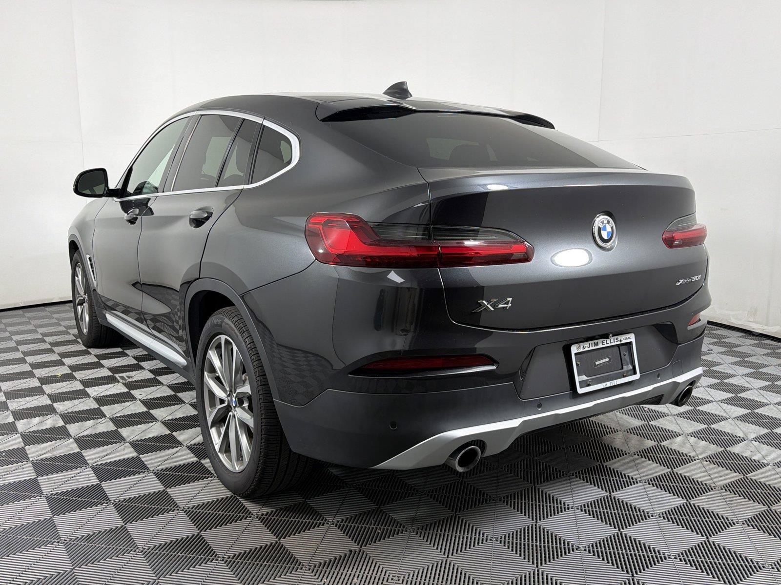 Used 2019 BMW X4 xDrive30i w/ Convenience Package AWD/4WD image 4