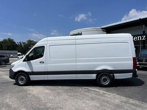 New 2023 Mercedes-Benz Sprinter 2500 image 2