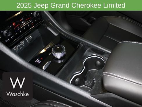 New 2025 Jeep Grand Cherokee Limited w/ Trailer Tow Package image 31