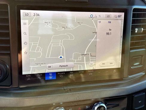 Used 2025 Ford F250 Platinum w/ FX4 Off-Road Package image 27