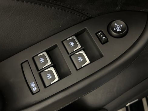 Used 2016 Cadillac CTS V w/ Carbon Fiber Package image 5