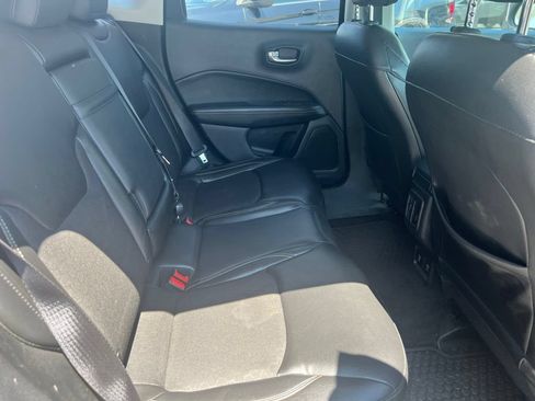 Used 2018 Jeep Compass Latitude w/ Popular Equipment Group AWD/4WD image 21