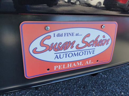 Used 2025 Genesis G70 2.5T image 26