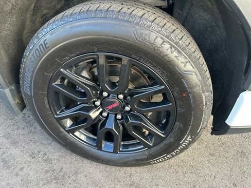 Used 2023 GMC Sierra 1500 Elevation AWD/4WD image 9