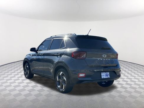 Used 2023 Hyundai Venue Limited w/ Cargo Package image 9