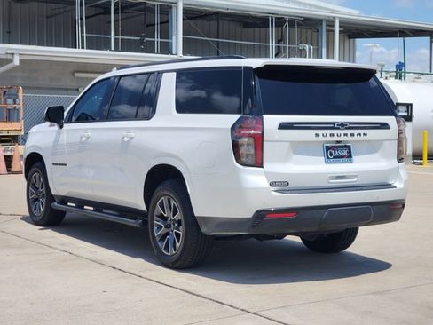 Used 2023 Chevrolet Suburban Z71 w/ Luxury Package AWD/4WD image 5