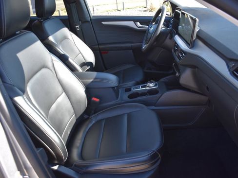 Used 2024 Ford Escape Platinum image 14