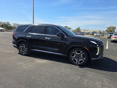 Used 2023 Hyundai Palisade SEL image 2