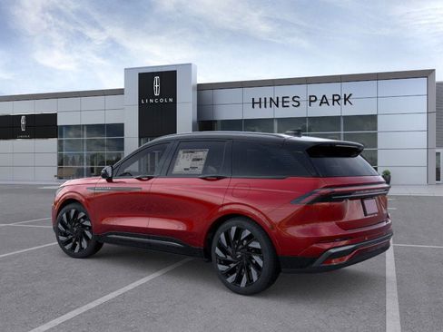 New 2026 Lincoln Nautilus Reserve w/ Jet Appearance Package image 4