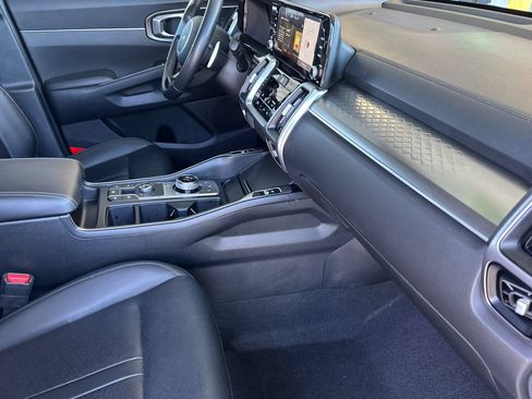 Certified 2023 Kia Sorento EX AWD/4WD image 20