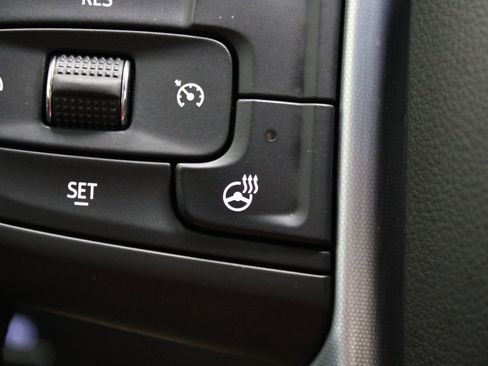 Used 2019 GMC Sierra 1500 SLT w/ SLT Convenience Package AWD/4WD image 39